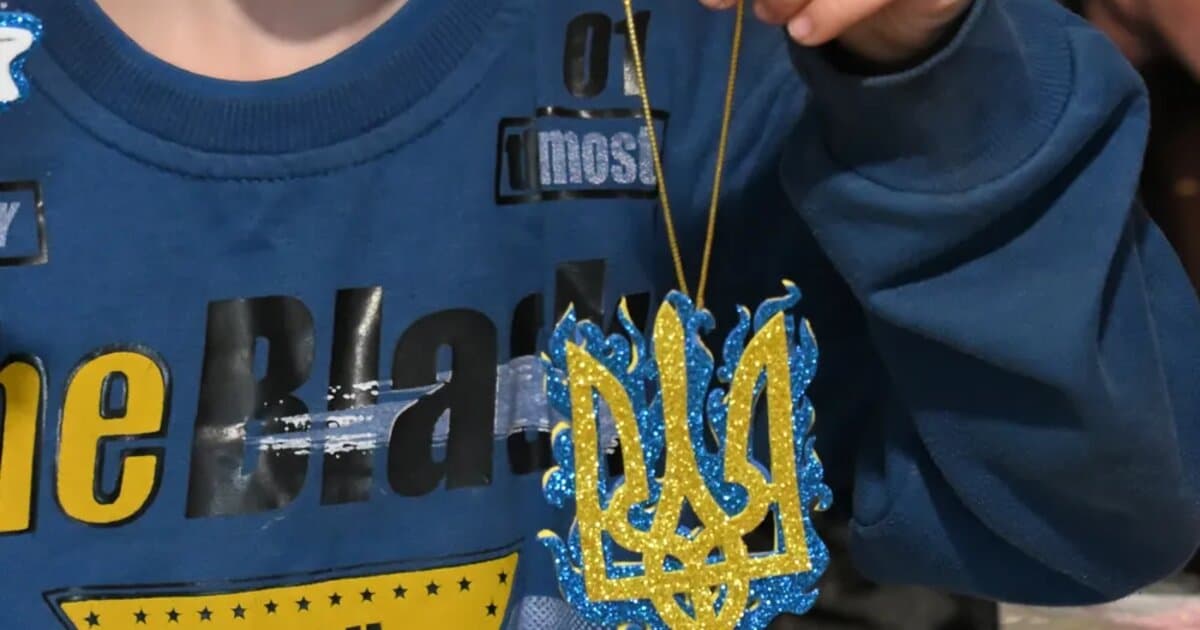 Handmade Ukrainian Trident by Front-line Children